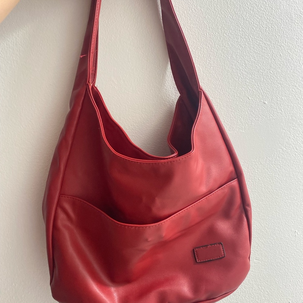 Red Women's Shoulder Bag - Classic Hobo Style